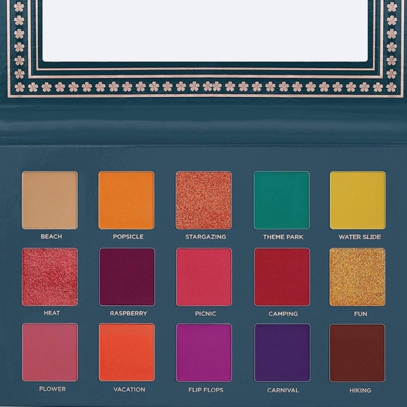Ace Beaute Nostalgia - Eyeshadow Pallete - Picture 1 of 4